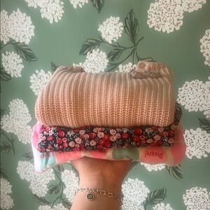 Baby Love 💕 3 piece bundle 12-18m